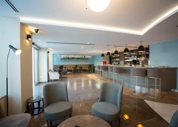 Hotel Jacuzzi: Waterfront